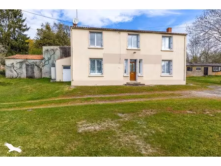 vente maison à nesmy (85310) : à vendre / 97m² nesmy