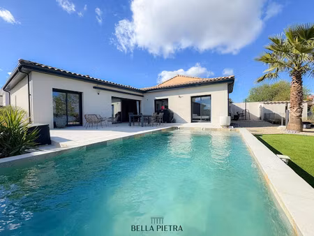 location villa 4 pièces 114.19 m² à restinclières (34160)  2 490 €