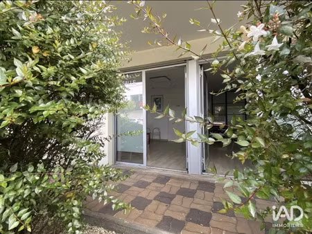 location bureaux et commerces à bordeaux (33000) : à louer / 31m² bordeaux