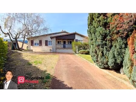 thizy-les-bourgs (69240) maison individuelle de plain-pied avec jardin 1000m²
