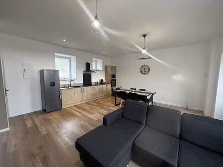 location appartement 4 pièces 122 m² à la roche-derrien (22450)  750 €