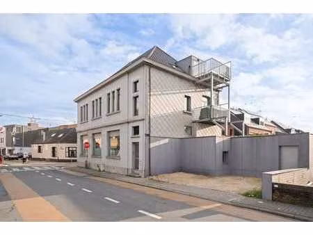 immeuble de rapport avec local commercial et 2 appartements