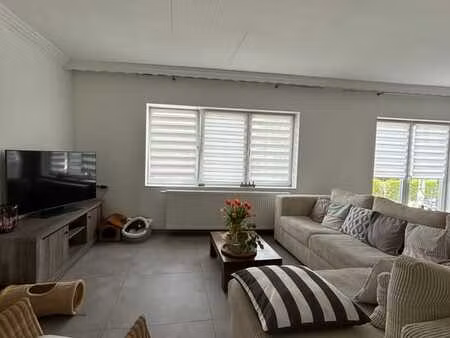 spacieux apparemment avec jardin mis à neuf