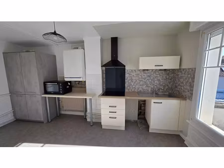 location appartement 4 pièces 91 m² à vesoul (70000)