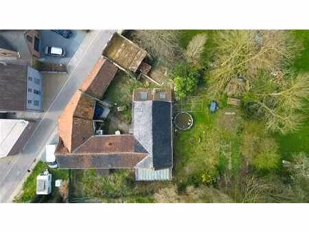 ferme à démolir ou à rénover - 45m côté rue