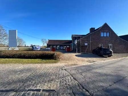 uitstekend gelegen toonzaal met kantoor (832 m²) – langs ...