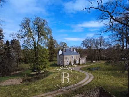 proche pouzauges et du puy du fou - demeure xixe - terrain de 6 65 hectares