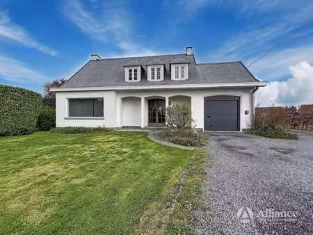 villa meublée - 4 chambres - bureau - 2 garages - jardin