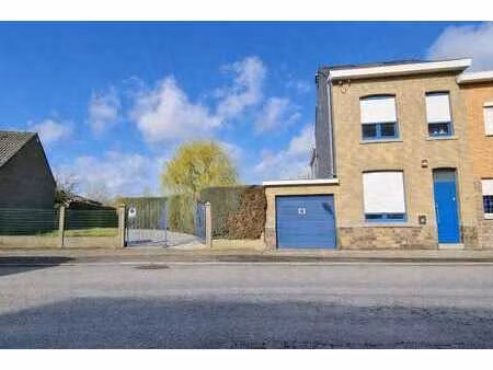 maison 3 chambres  garage  annexes et jardin à micheroux