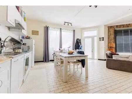 lot de deux maisons à vendre à monceau-sur-sambre.