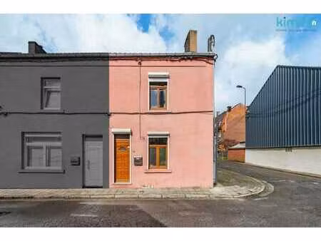 maison 3 facades avec 2 chambres  terasses et jardin