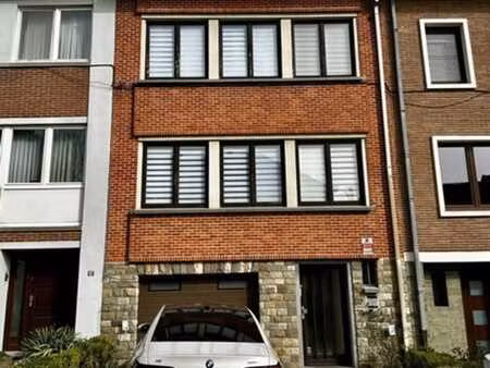 maison unifamiliale: quartier marcel thiry/ école européenne