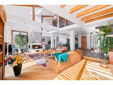 vente maison 7 pièces 220 m² à saint-germain-en-laye (78100)  1 020 000 €