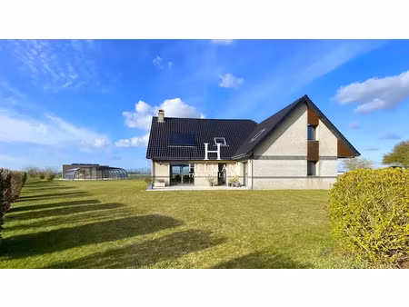 vente maison 8 pièces 209 m² à bourbourg (59630)  829 000 €