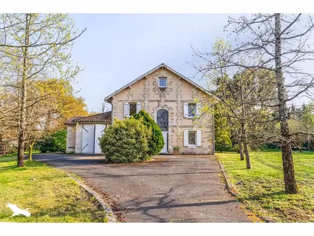 vente maison 8 pièces 180 m² à parempuyre (33290)  724 640 €