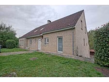 superbe villa à houx