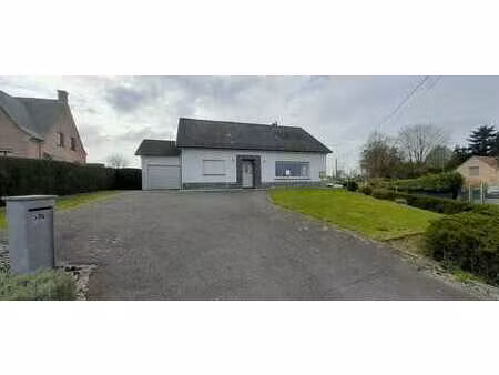 maison 4 façades avec grand terrain à ath