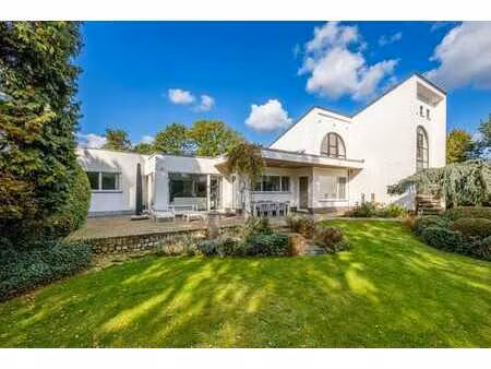 spacieuse maison familiale avec piscine à vendre à vosselaar