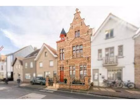 en vente exclusive: maison de maître avec charme et espace