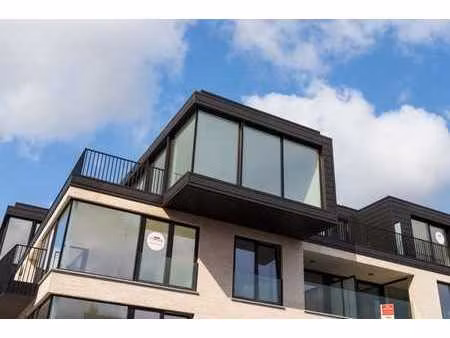 un projet résidentiel luxueux en face de l'église