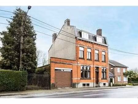 magnifique maison de maître spacieuse avec grand jardin à ve