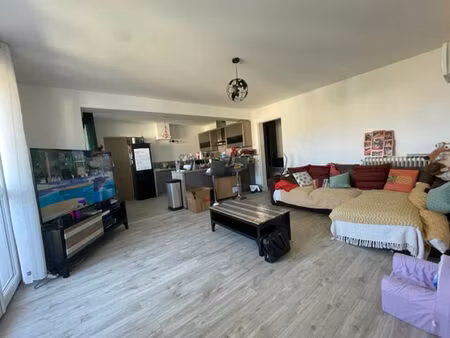 appartement lumineux avec terrasse  balcon et garage ? 92 m²