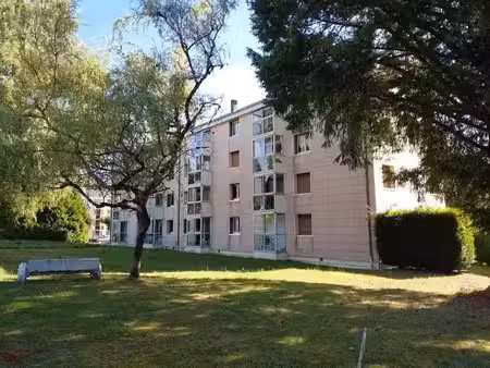 vente appartement 4 pièces 90 m² à egletons (19300)  47 500 €