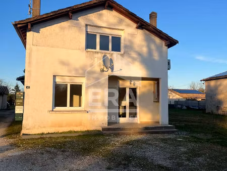 maison individuelle avec 3 loyers à 5 min de montpon-ménestérol 8 pièces 137.64 m2