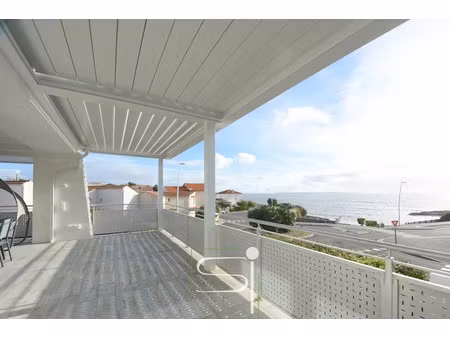 vente maison 6 pièces 185 m² à vaux-sur-mer (17640)  1 661 990 €