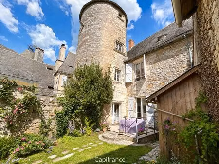 charmante maison historique village de turenne