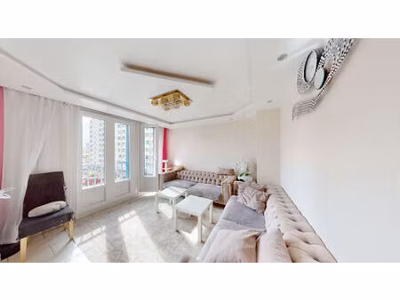 t4 bon état lumineux