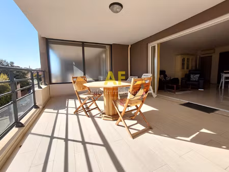 saint-raphaël appartement 4 pièces centre-ville terrasse ple