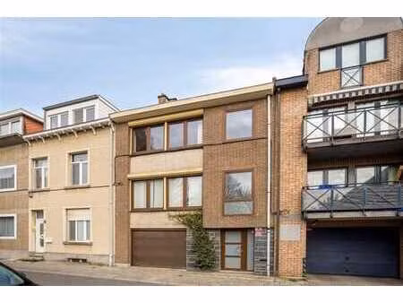 maison prête à emménager avec 3 chambres et agréable jardin