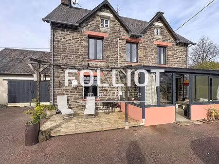 a vendre  maison de 5 pièces à saint jean des champs.