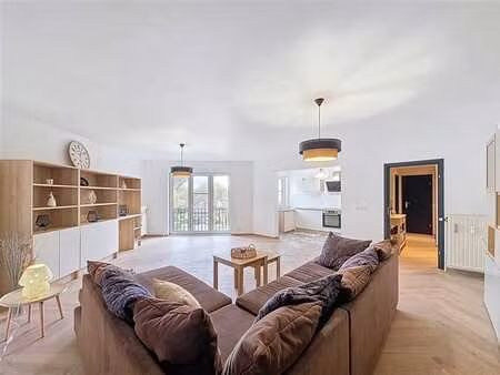 magnifique appartement - garage - cave- peb b