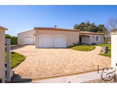 maison de plain-pied à vendre à pujols