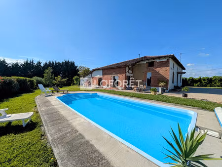 maison de caractère 5 pièce(s) 198 m2 avec piscine et garage !