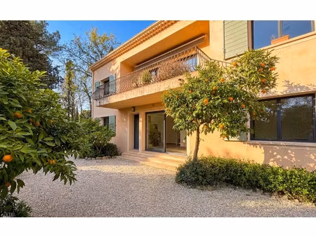 location appartement  67.25 m² t-3 à grasse  1 332 €