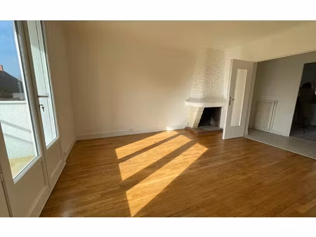 location appartement  m² t-3 à saint-jean-de-braye  650 €