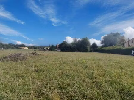 terrain constructible viabilisé à vendre