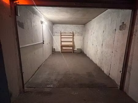 vends boxe de garage à thalassa