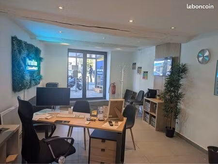 local commercial avec terrasse