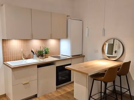 très mignon t2 meublé entre cours julien & vieux port