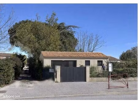 terrain 285 m² trets