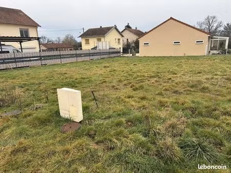 terrain 645 m² vendat