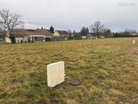 terrain 659 m² vendat