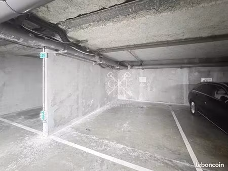 parking/box lyon 7ème