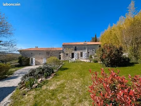 propriété 6 pièces 173 m²