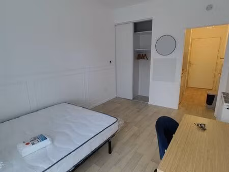 t1 meublé rénové 20 m² – literie neuve – calme – proche centre & deux-lions – garage possi