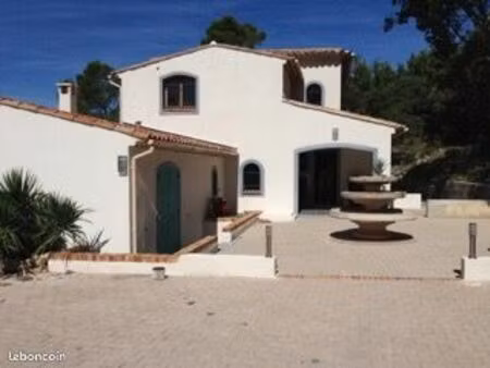 magnifique studio dans propriété privée